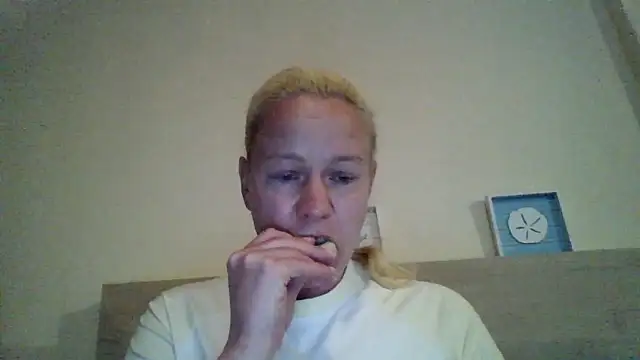 jennyblondeuk online show from 04/18/26, 07:58