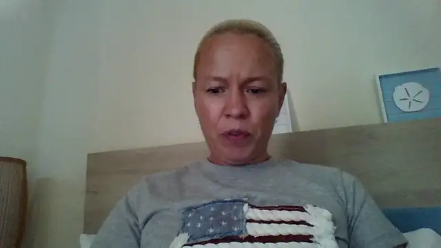 Snapshot of jennyblondeuk chatting on 04/20/26, 06:09 jennyblondeuk online show from 04/20/26, 06:09
