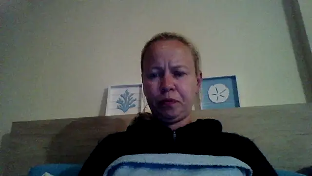 Snapshot of jennyblondeuk chatting on 05/11/26, 07:22 jennyblondeuk online show from 05/11/26, 07:22