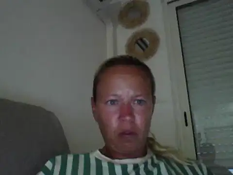 jennyblondeuk online show from 06/30/26, 07:48