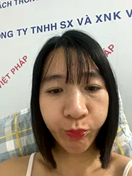 Elly-y online show from 12/21/25, 01:18