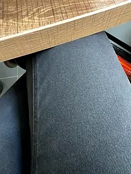 Snapshot of hayxxxal chatting on 03/04/26, 01:17 hayxxxal online show from 03/04/26, 01:17