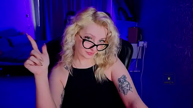 Eva Vibe  online show from 04/13/26, 07:25