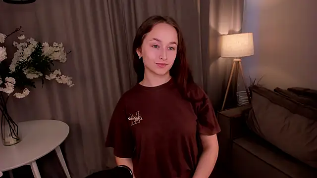 Julie Lamb online show from 01/06/26, 07:56