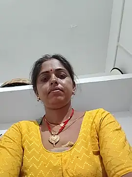 Snapshot of Mahima_rani34 chatting on 06/15/26, 10:01 Mahima rani34 online show from 06/15/26, 10:01