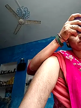 Snapshot of Mahima_rani34 chatting on 08/05/26, 10:40 Mahima rani34 online show from 08/05/26, 10:40