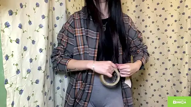 Snapshot of EstherKiester chatting on 01/10/26, 09:16 EstherKiester online show from 01/10/26, 09:16