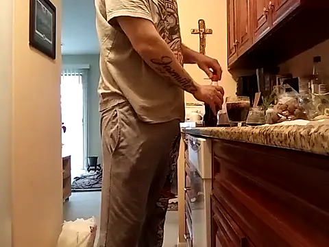 Snapshot of ViciouzzD chatting on 02/24/26, 08:18 ViciouzzD online show from 02/24/26, 08:18