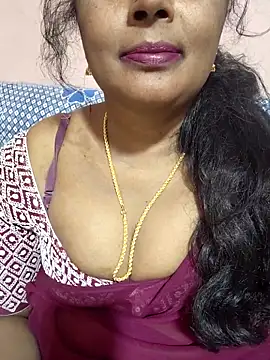 Snapshot of siri_tamiltelugu chatting on 02/14/26, 04:04 siri tamiltelugu online show from 02/14/26, 04:04