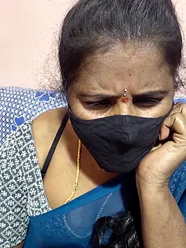 Snapshot of siri_tamiltelugu chatting on 02/15/26, 07:51 siri tamiltelugu online show from 02/15/26, 07:51