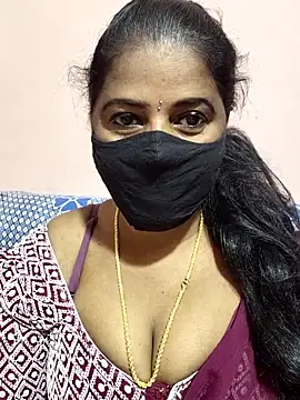 Snapshot of siri_tamiltelugu chatting on 02/17/26, 01:13 siri tamiltelugu online show from 02/17/26, 01:13