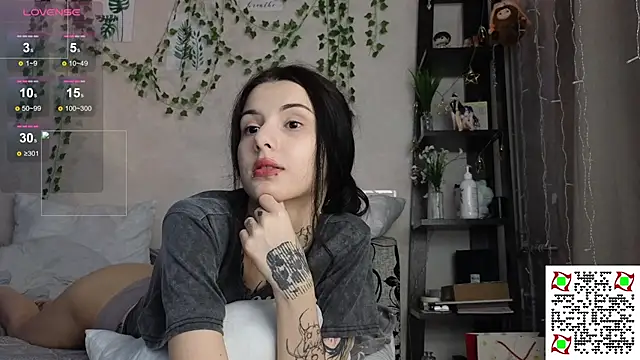 LeonaHinnes online show from 01/11/26, 01:49