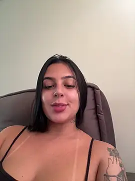 Snapshot of jujuarantes__2026 chatting on 04/29/26, 01:26 jujuarantes 2026 online show from 04/29/26, 01:26