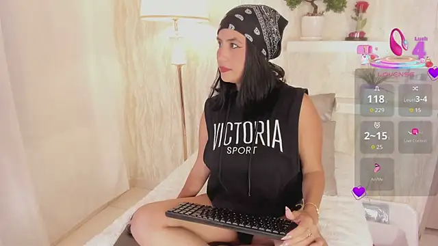 Snapshot of Laylaa- chatting on 01/08/26, 12:46 Laylaa- online show from 01/08/26, 12:46