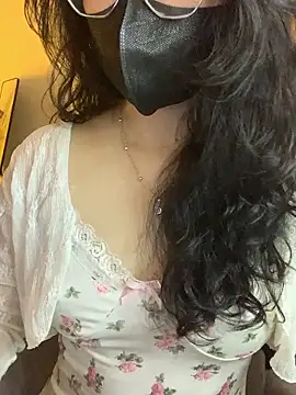 Sofiababy22 online show from 01/18/26, 04:00