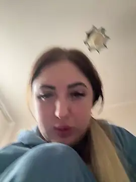 merabel1995 online show from 12/22/25, 11:29