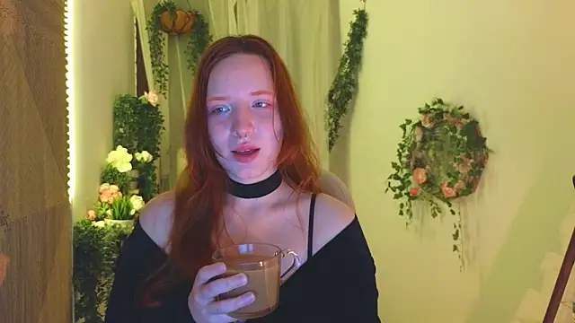 Snapshot of jennifernolan chatting on 02/10/26, 12:53 jennifernolan online show from 02/10/26, 12:53