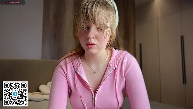 steffi meoww online show from 04/07/26, 09:15