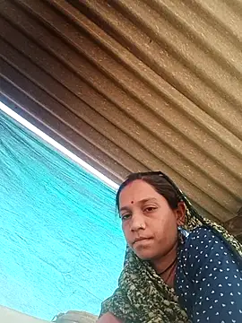 Karishma singh online show from 02/25/26, 03:38