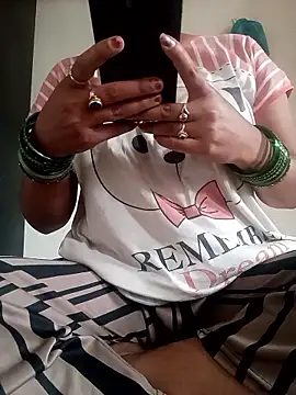 ritu7755 online show from 04/15/26, 02:40