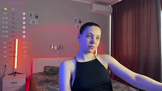 Katherine   Ross online show from 05/25/26, 07:36