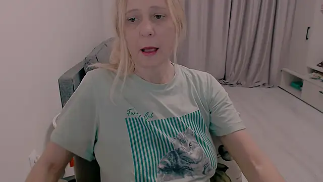 MiLenaMilf online show from 10/25/25, 03:47