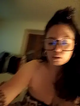 EdgedSleeve online show from 02/20/26, 05:57