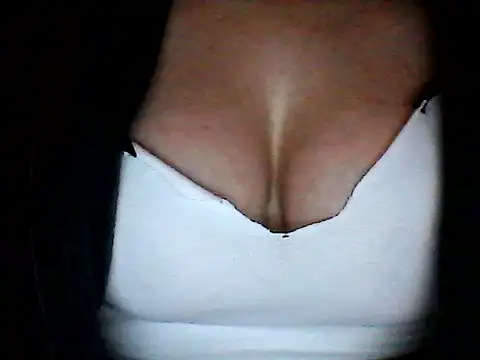 Snapshot of sexymilena9 chatting on 01/10/26, 04:20 sexymilena9 online show from 01/10/26, 04:20