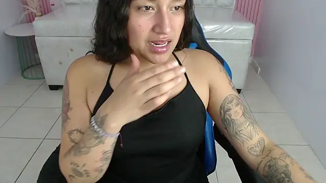 Snapshot of scarleth_sweet_s chatting on 01/05/26, 08:12 scarleth sweet s online show from 01/05/26, 08:12