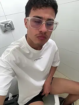 Latin Paisa Boy online show from 04/10/26, 04:55