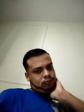 soytorres92 online show from 06/08/26, 03:07