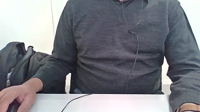 Snapshot of Moreno_Casado_Safado chatting on 01/12/26, 12:54 Moreno Casado Safado online show from 01/12/26, 12:54