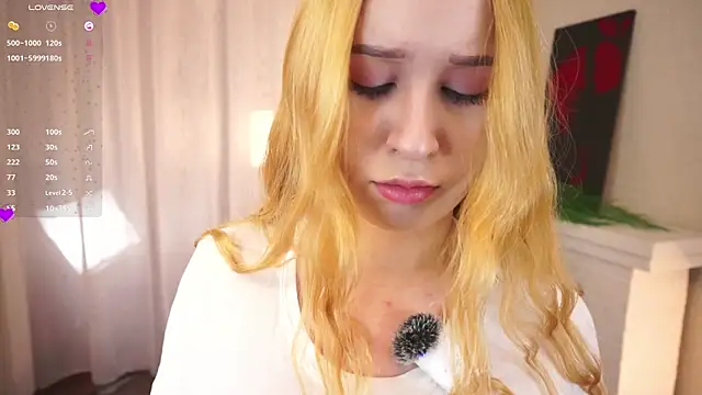 NeliaStarnaud online show from 01/11/26, 05:51