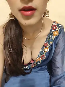 Snapshot of Yours-Zeenat chatting on 05/25/26, 10:32 Yours-Zeenat online show from 05/25/26, 10:32