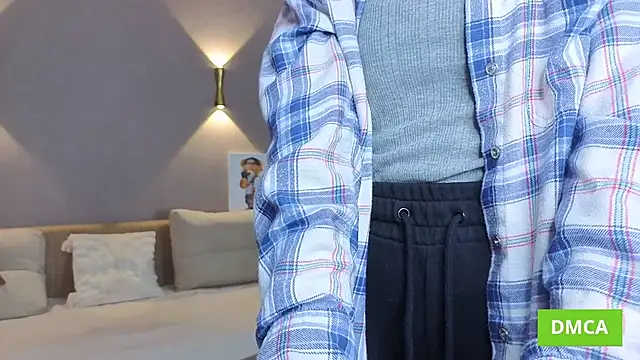 IvoryAmacher online show from 01/06/26, 07:01