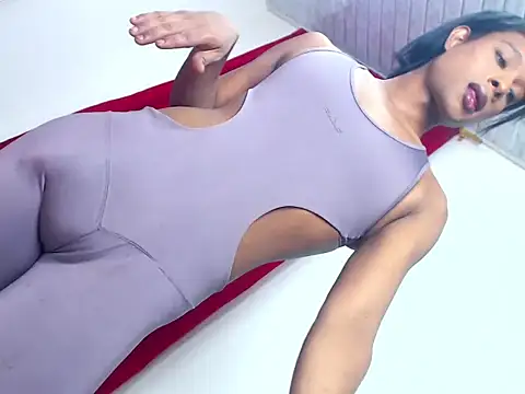 latina ts july online show from 04/20/26, 02:09