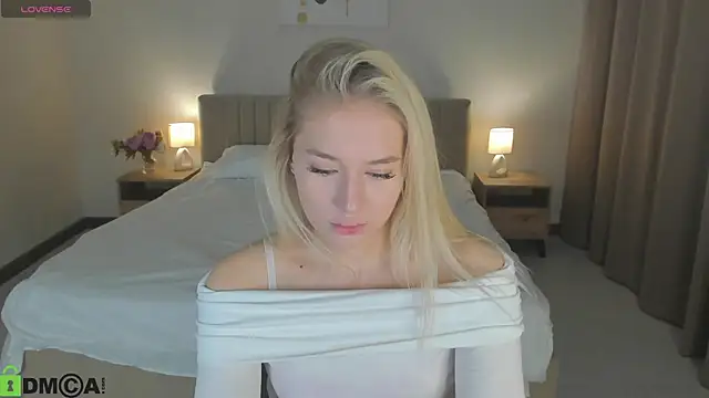 Snapshot of ChloeAlba chatting on 01/13/26, 03:56 ChloeAlba online show from 01/13/26, 03:56