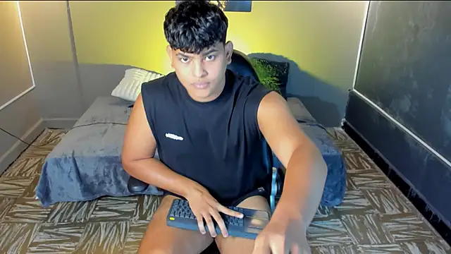 Nicole and thiago1 online show from 02/15/26, 09:22