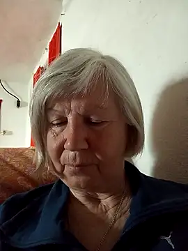 KlaudiaDarling online show from 04/06/26, 02:18