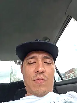 HoofedCylinder online show from 04/16/26, 03:35