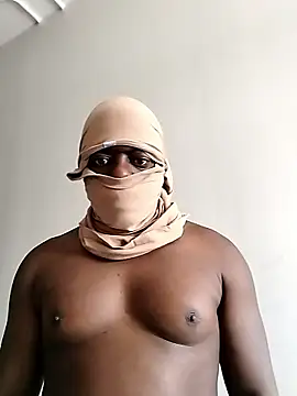 Snapshot of Bra-G chatting on 01/17/26, 01:05 Bra-G online show from 01/17/26, 01:05