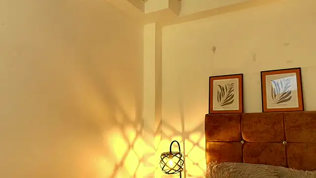 kat paradise online show from 03/29/26, 11:54