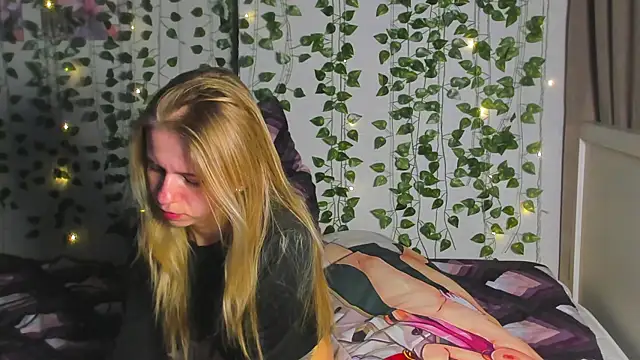 Cute Madam online show from 01/06/26, 11:18