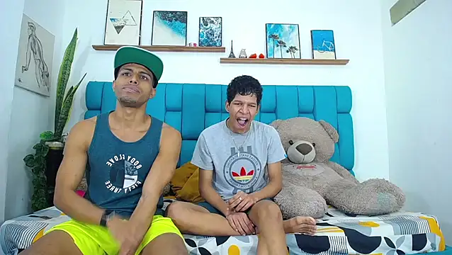 Interracial Snow Bunny online show from 03/21/26, 07:06