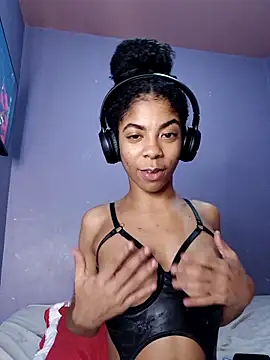 Snapshot of Samarajenyfer chatting on 02/17/26, 07:27 Samarajenyfer online show from 02/17/26, 07:27