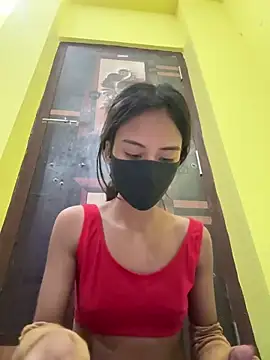 Snapshot of Beauty-pi chatting on 02/08/26, 07:06 Beauty-pi online show from 02/08/26, 07:06