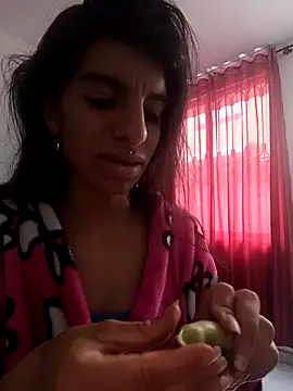 Snapshot of Alma_Kieran chatting on 02/02/26, 07:12 Alma Kieran online show from 02/02/26, 07:12