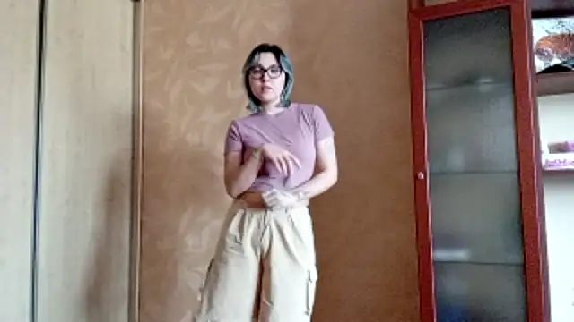 Snapshot of EvonTabb chatting on 03/09/26, 09:13 EvonTabb online show from 03/09/26, 09:13