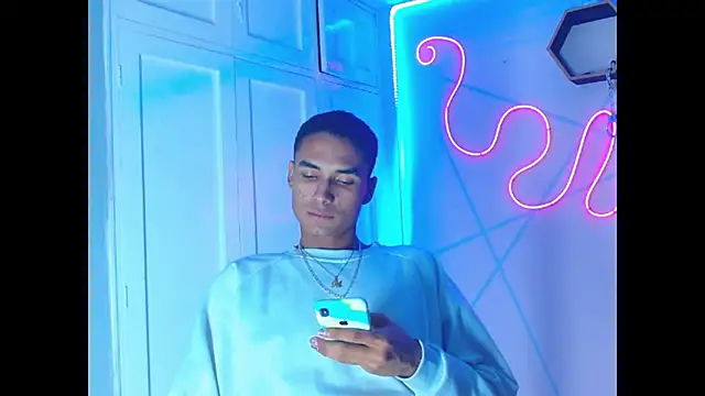 Snapshot of Sweet_David_ chatting on 01/06/26, 09:50 Sweet David online show from 01/06/26, 09:50