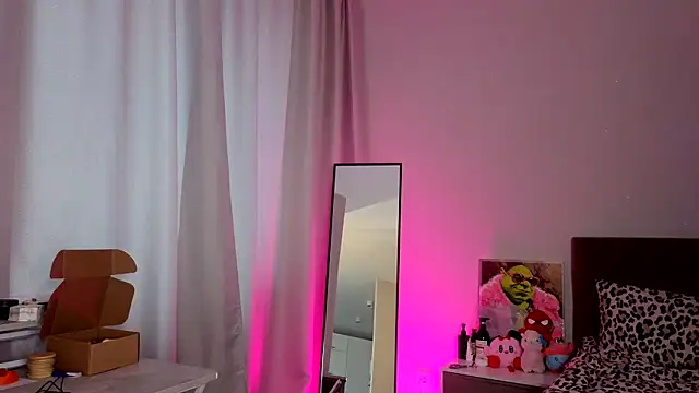 Snapshot of ChrissBerry chatting on 03/15/26, 03:34 ChrissBerry online show from 03/15/26, 03:34